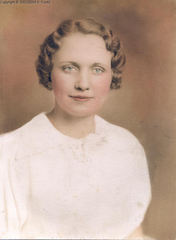 Delphia (Olson) Fischer in 1936